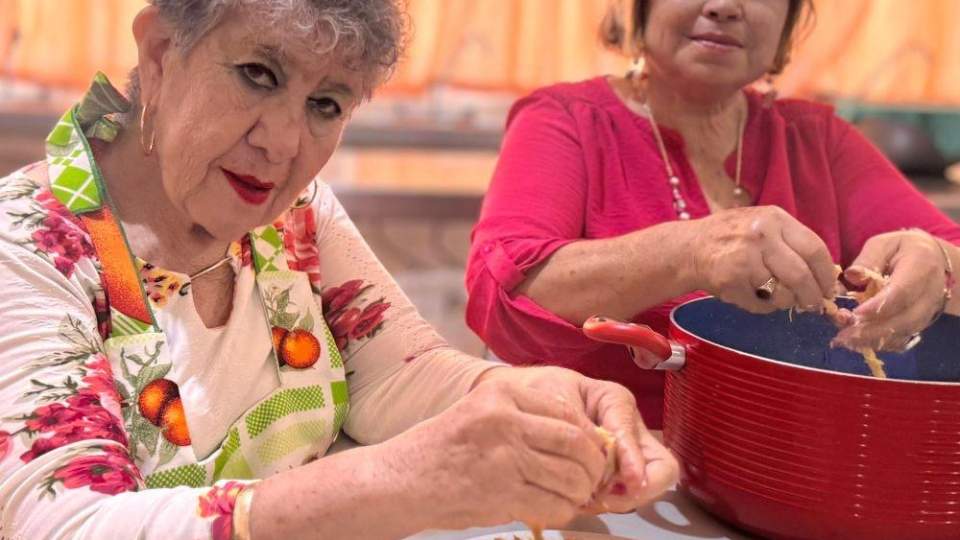Gobierno de Sonora brinda talleres de preparación de comida saludable para personas adultas mayores